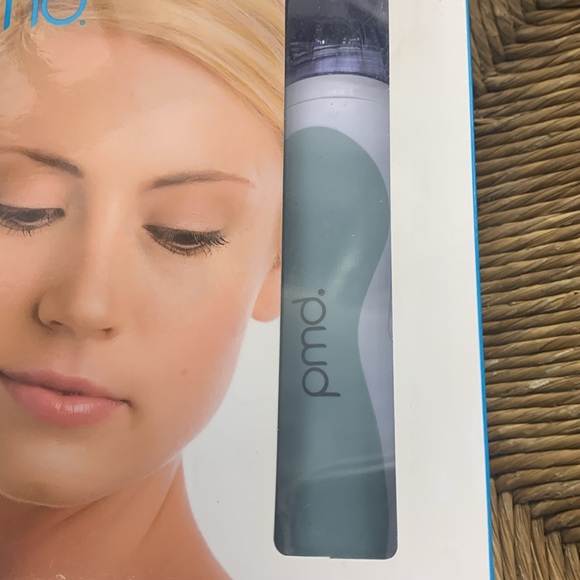 Microdermabrasion Exfoliation Vacuum Suction Anti Aging Device New - Picture 3 of 9